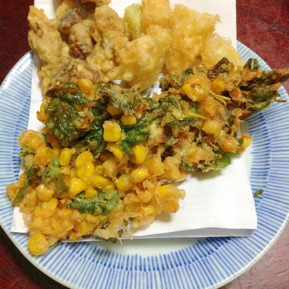 とうもろこしと三つ葉のかき揚げ 旬の天ぷら レシピ 作り方 By とりあえず乾杯 楽天レシピ とうもろこしと三つ葉のかき揚げ 旬の天ぷら レシピ 作り方 By とりあえず乾杯 楽天レシピ